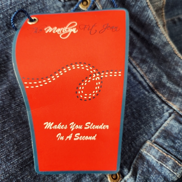 NWT Smith's Dungarees Marilyn Fit Stretch Blue Denim Straight Leg Jeans  18 - Picture 11 of 13